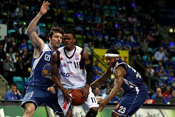 几乎无懈可 几乎无懈可