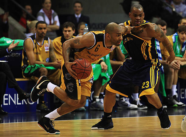 它将球员与 它将球员与